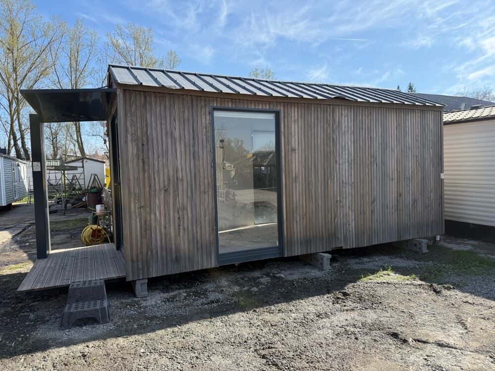 Mobile Reception Office