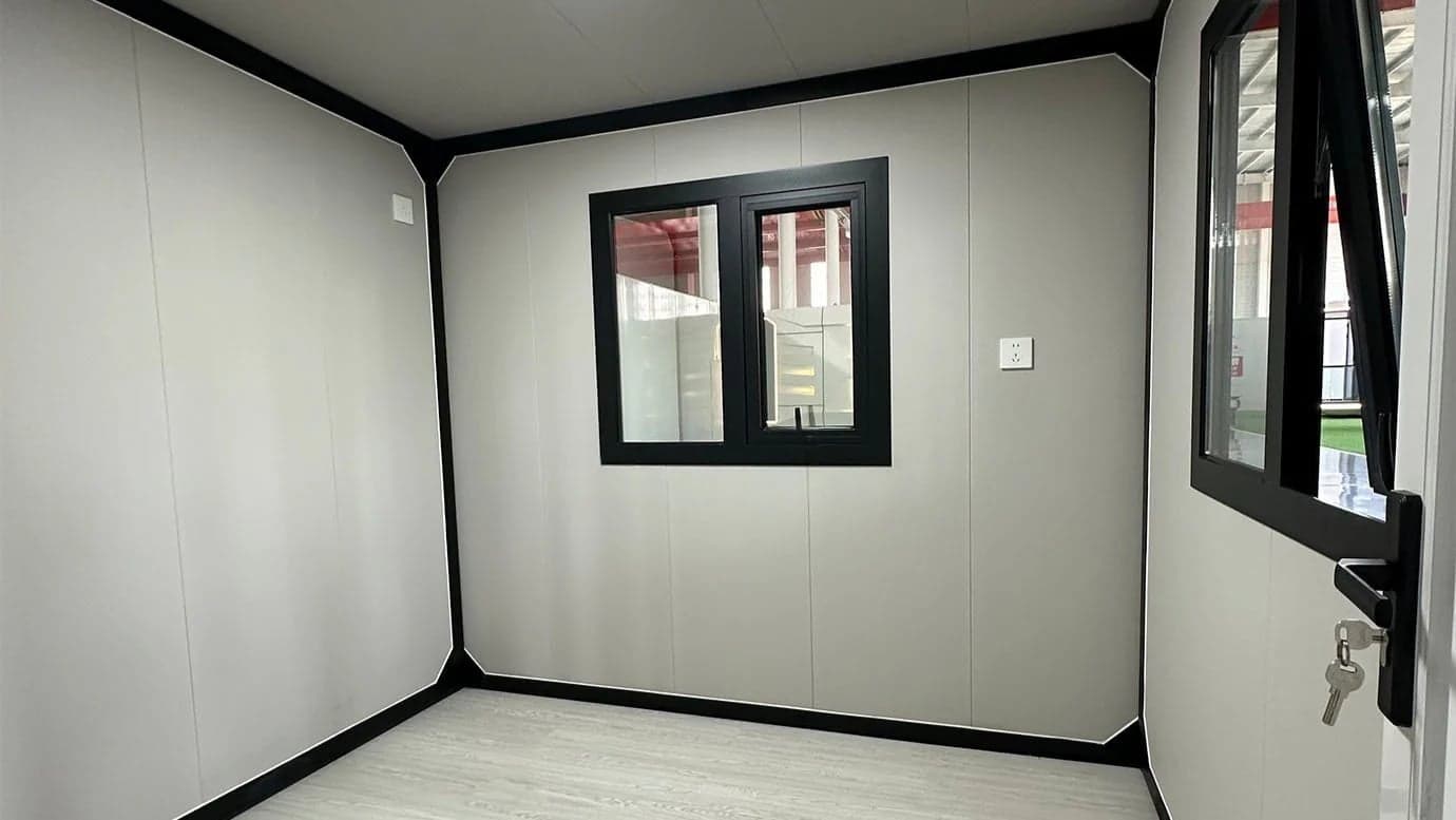Expandable Container High-Spec 10 ft · Double Duplex (37 m²)