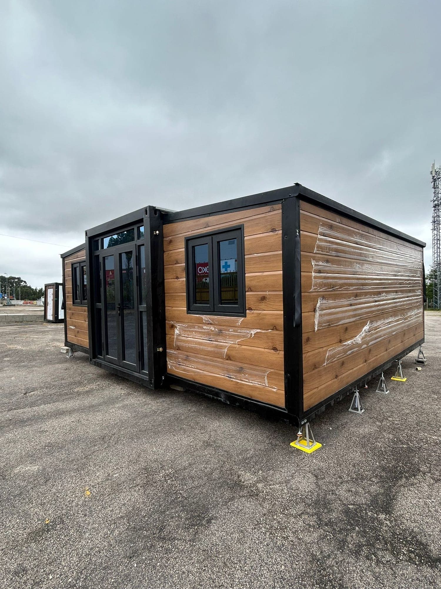 Container Expansível Premium Compacto 20 pés (27,5 m²)