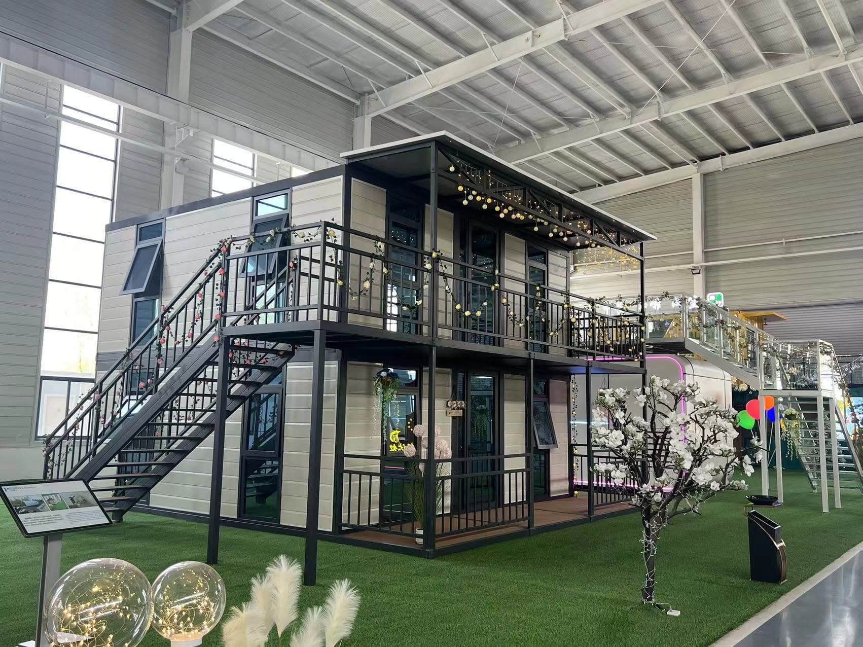 Container Expansível High-Spec Compacto 20 pés · Duplo Duplex (55 m²)