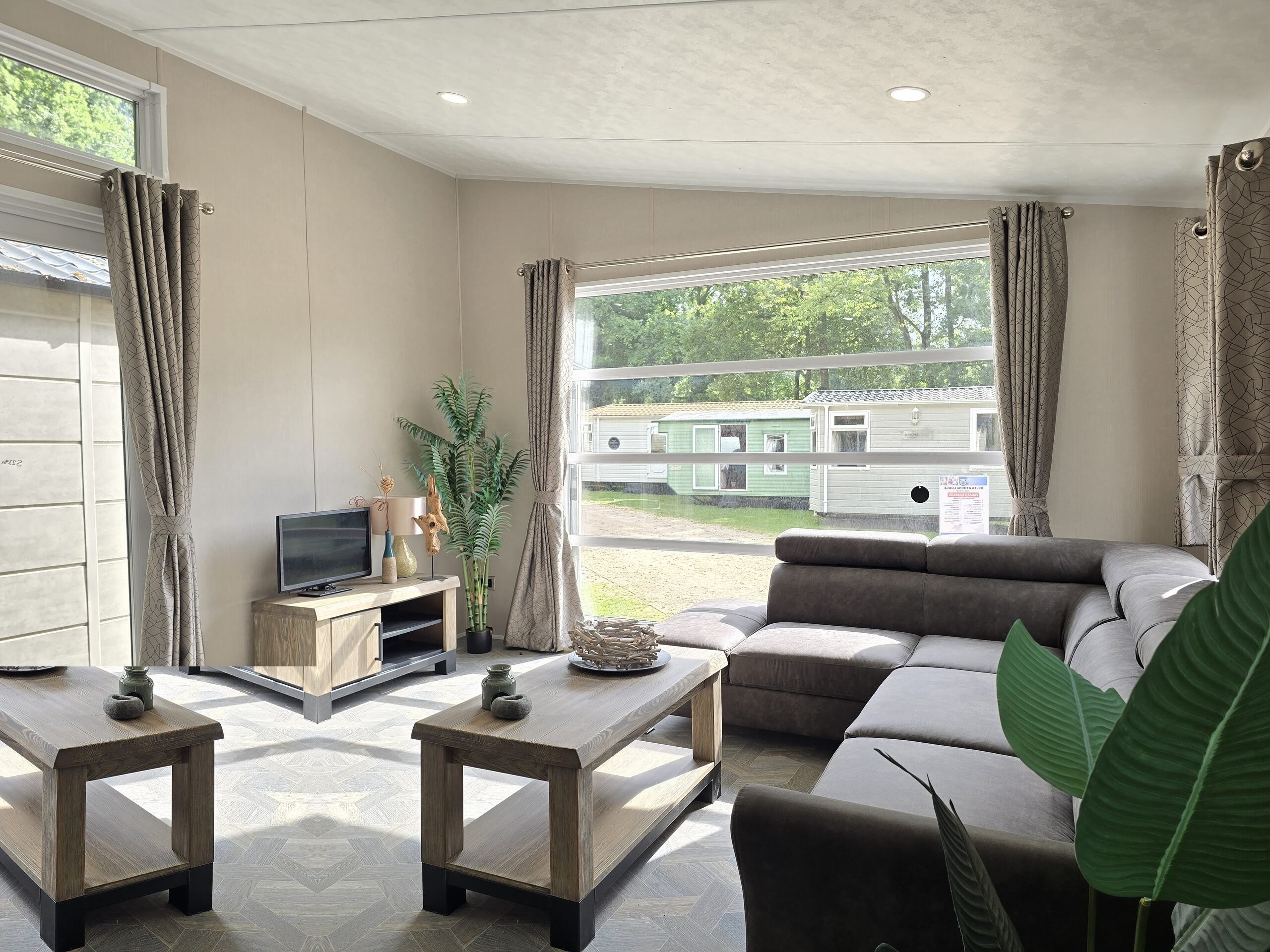 Delta Athena Lodge 3 Bedrooms 44.25 m² 3