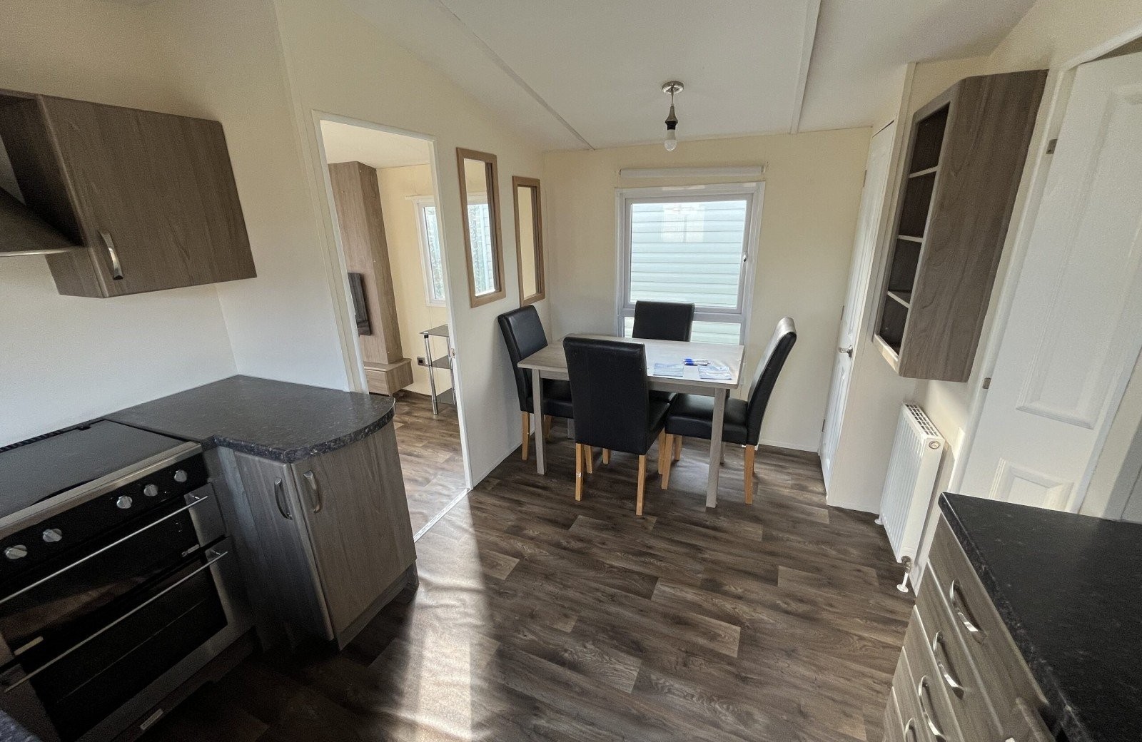 Delta Pure Panorama 2 Bedrooms 48.00 m² 2014 9