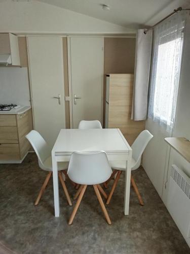 Azalee 2 Bedrooms 42.80 m² 4