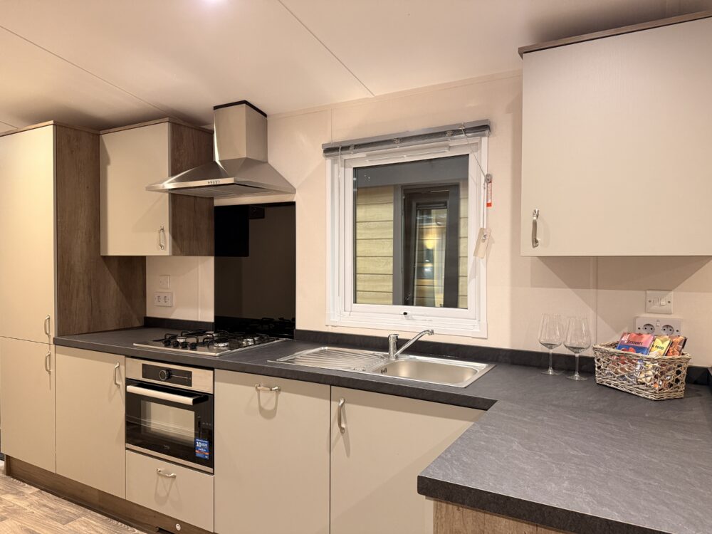 Nebraska OAK 2 Bedrooms 5