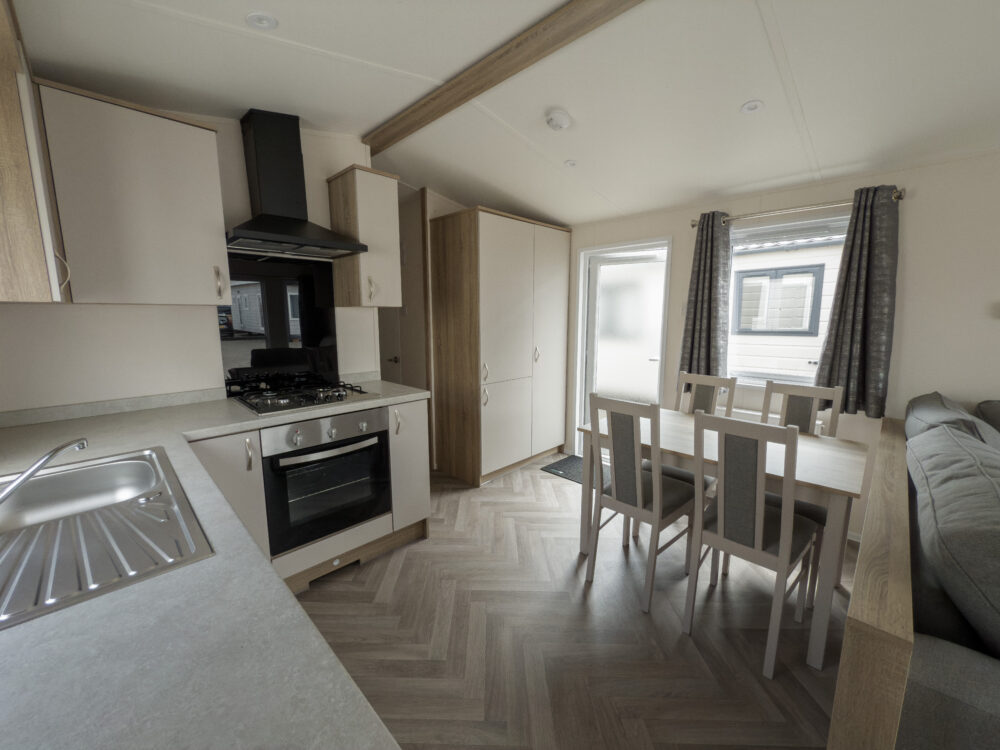 Riverdale 3 Bedrooms 8