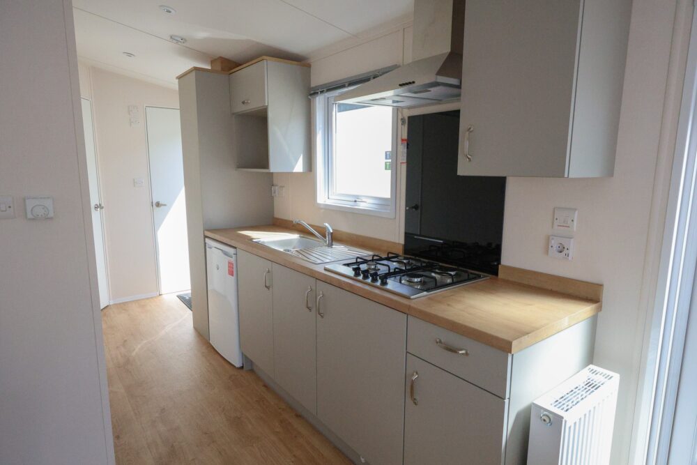 Summer 2 Bedrooms 6