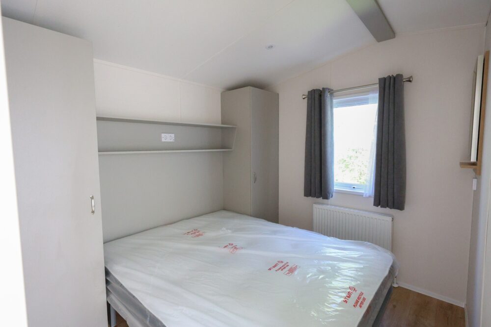 Summer 2 Bedrooms 7