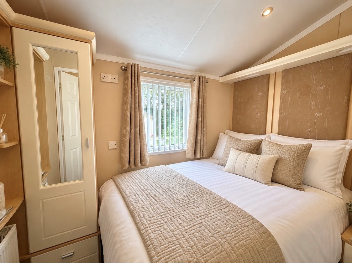 Willerby New Hampshire 3 Bedrooms 16 m² 13