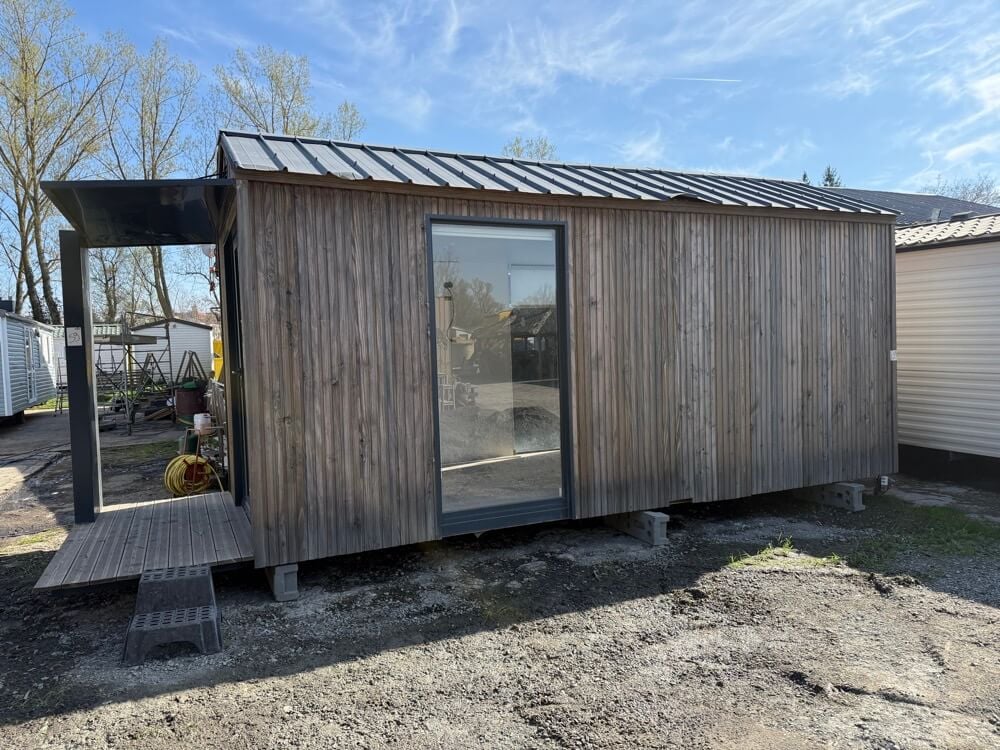 Mobile Reception Office
