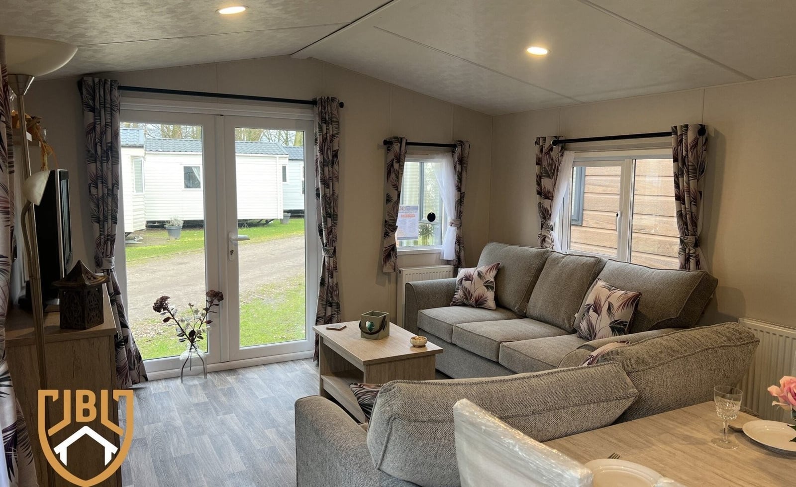 Delta Saffron Deluxe 36x12-2 7