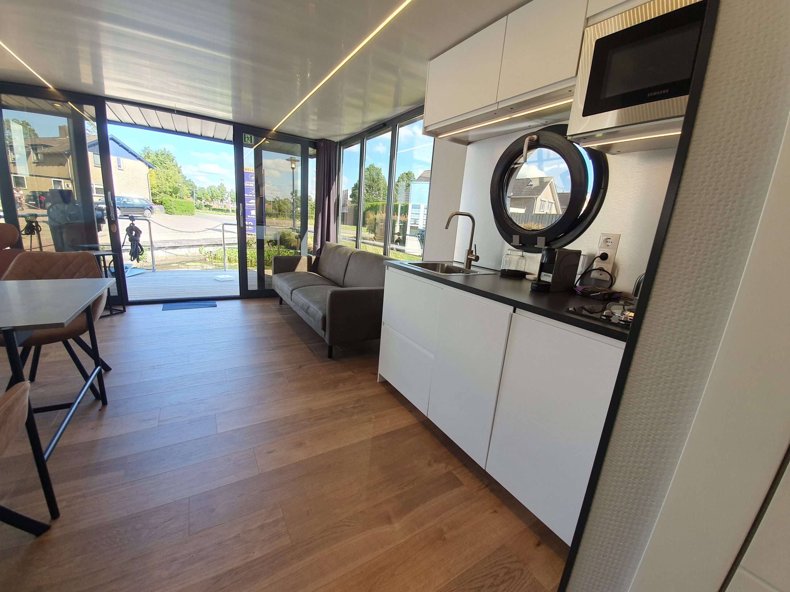 Houseboat Apartboat L-Long 2 Bedrooms 32.00 m² 9