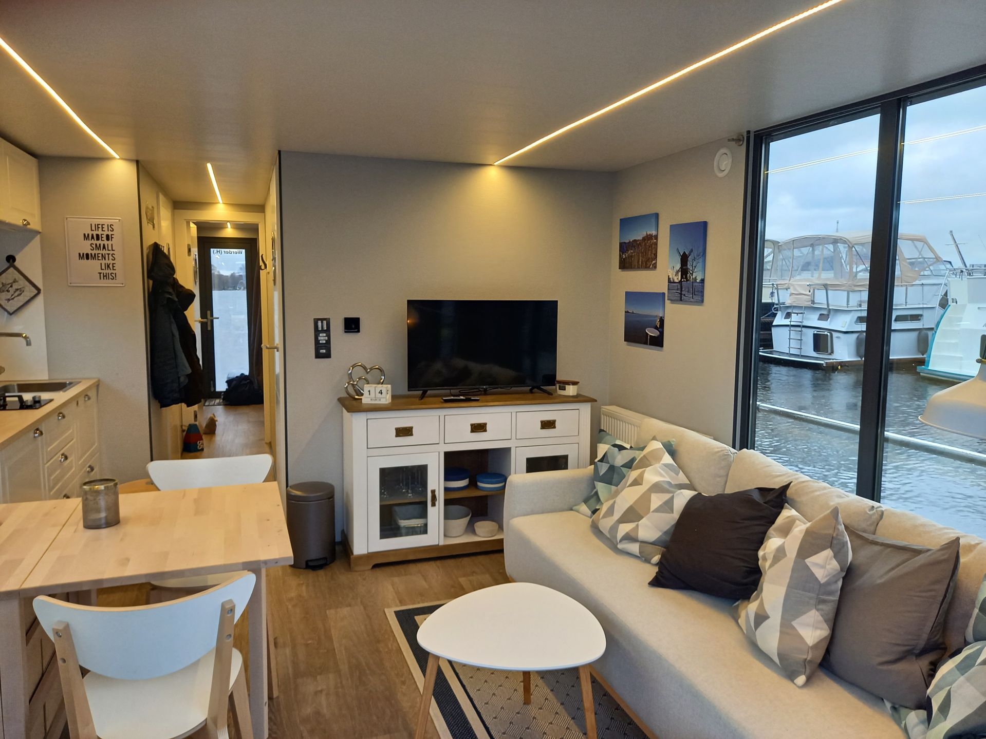 Houseboat Apartboat EL 2 Bedrooms 40.00 m² 5