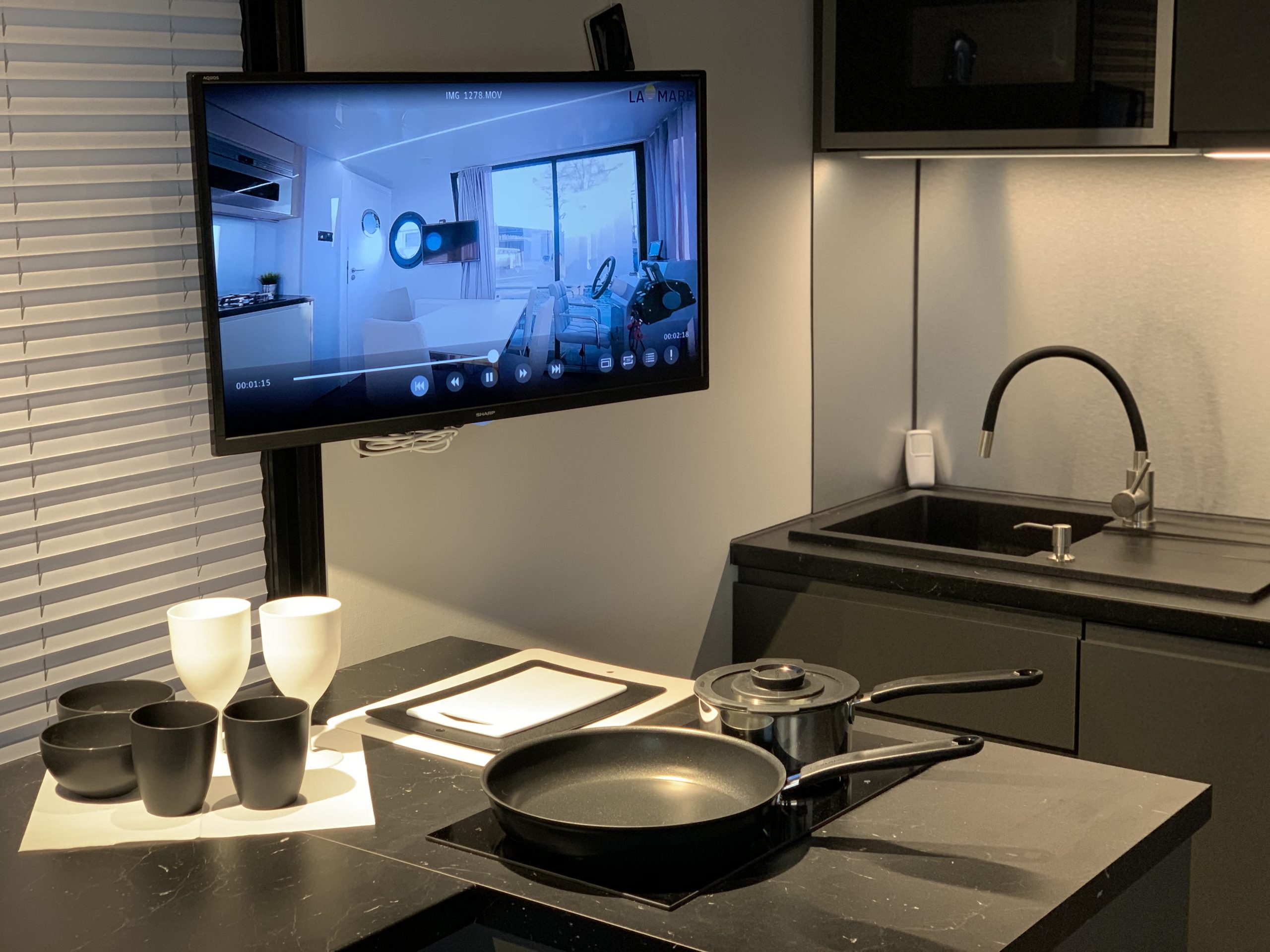 Houseboat Modern 12 ProLine 2 Bedrooms 34.00 m² 6