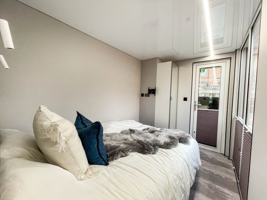 Houseboat Modern 16 ProLine 2 Bedrooms 49.00 m² 6