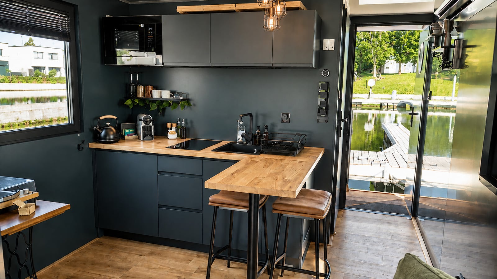 Houseboat Lodge L9 2 Bedrooms 35.70 m² 3