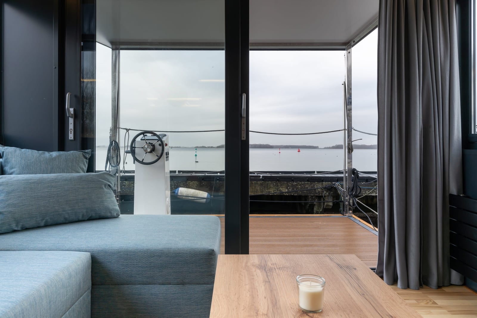 Houseboat Canal Boat 2 Bedrooms 35.70 m² 6