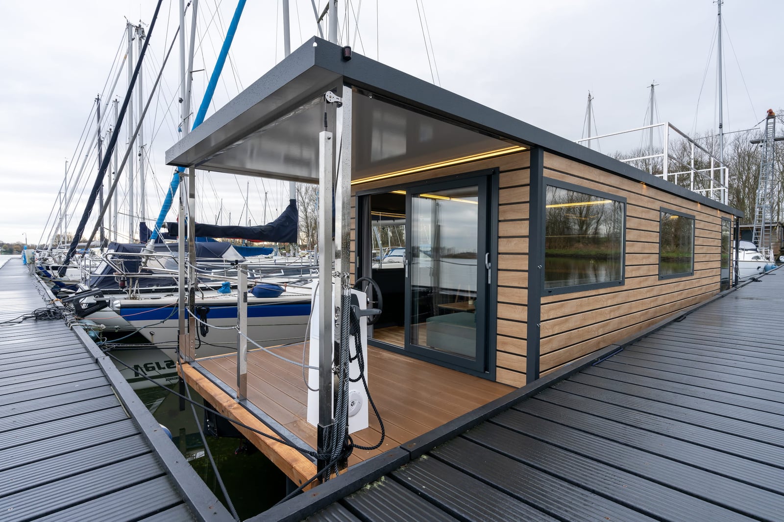 Houseboat Canal Boat 2 Bedrooms 35.70 m² 2