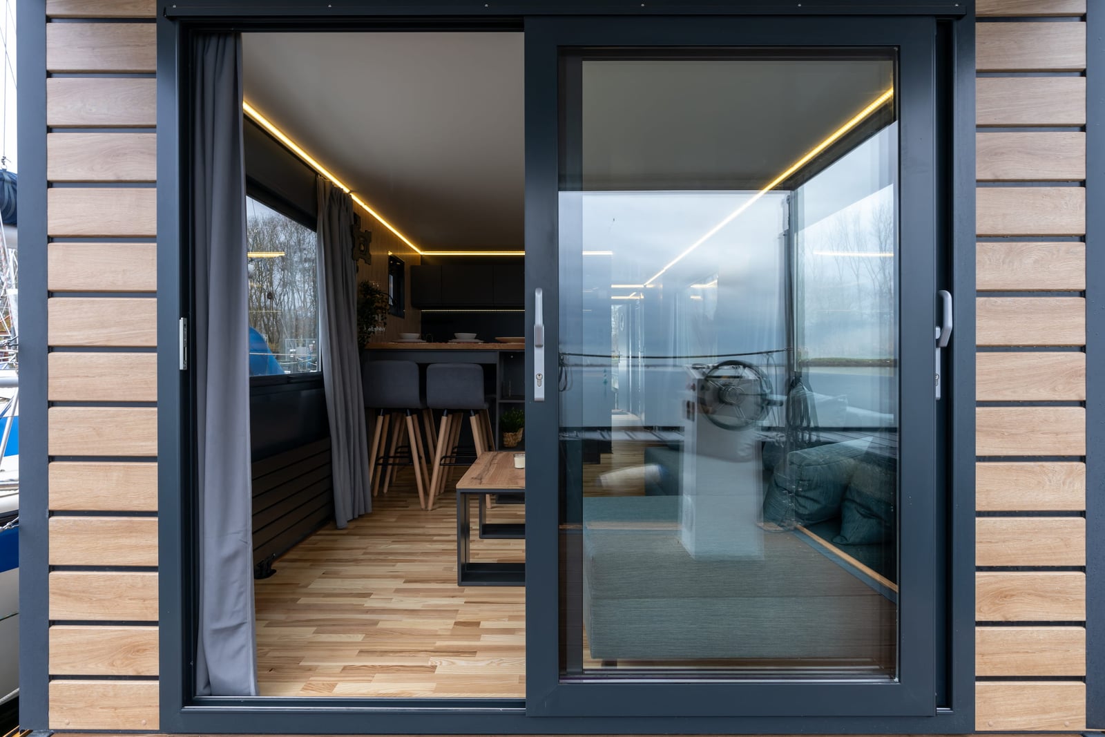 Houseboat Canal Boat 2 Bedrooms 35.70 m² 7