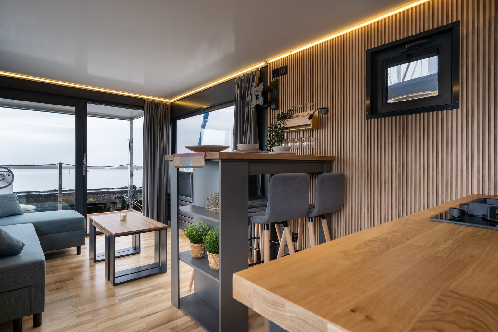 Houseboat Canal Boat 2 Bedrooms 35.70 m² 8
