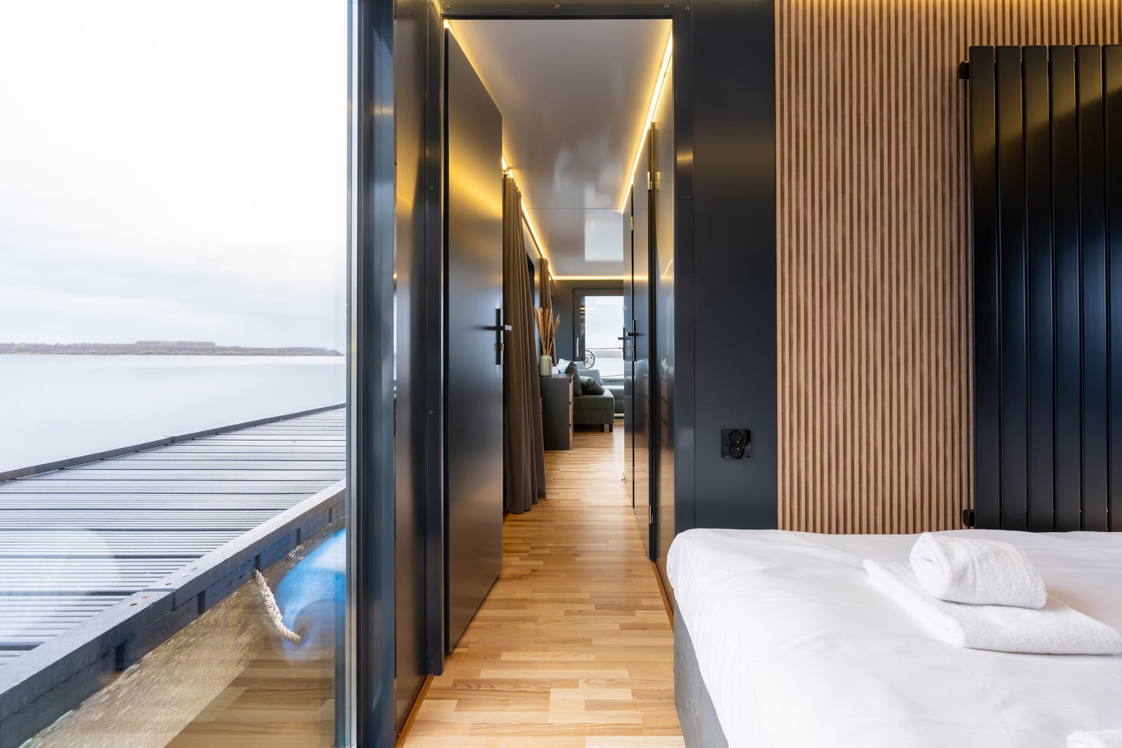 Houseboat Canal Boat 2 Bedrooms 35.70 m² 4