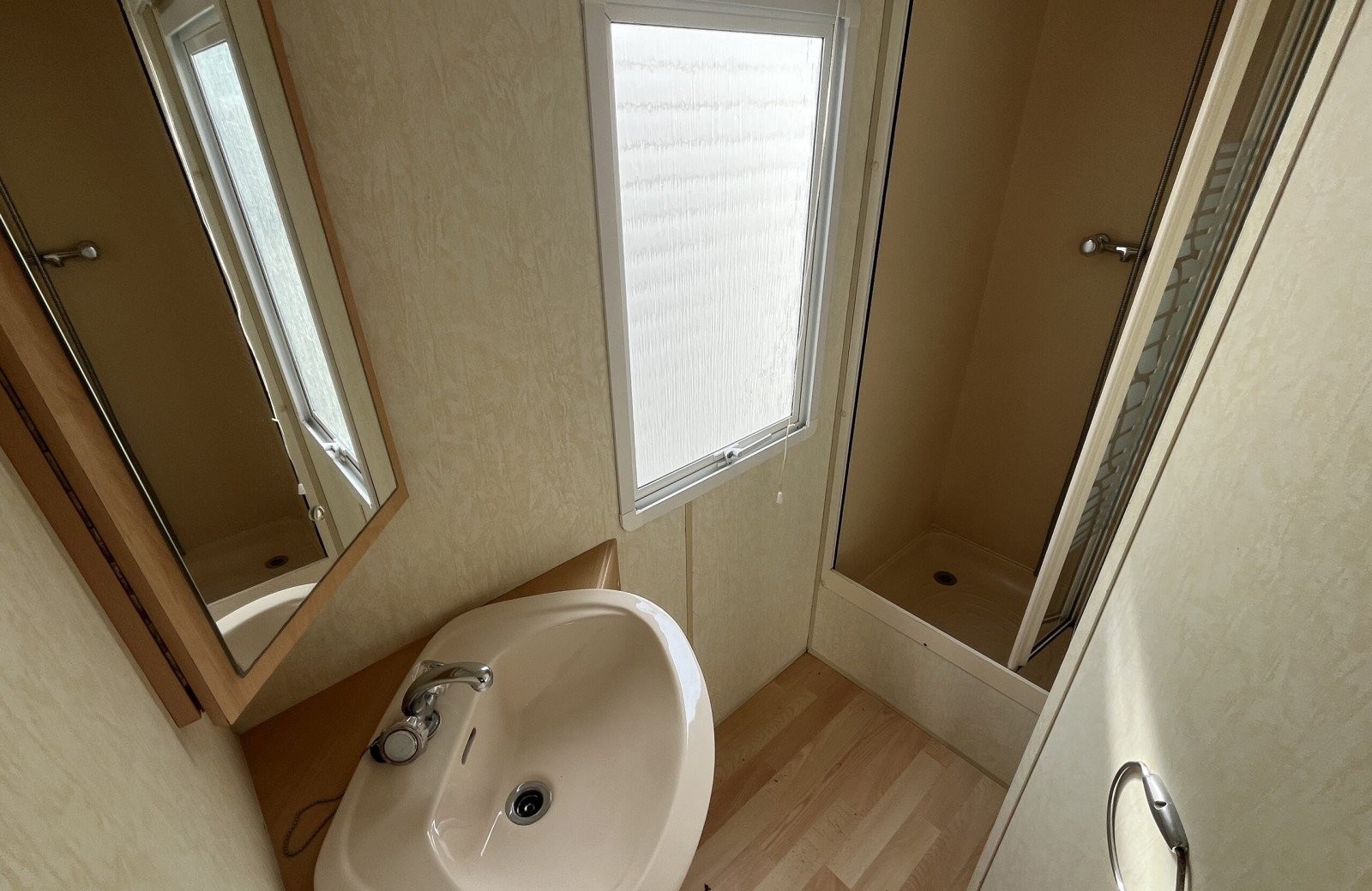 2 x Willerby Cottage 2002 22