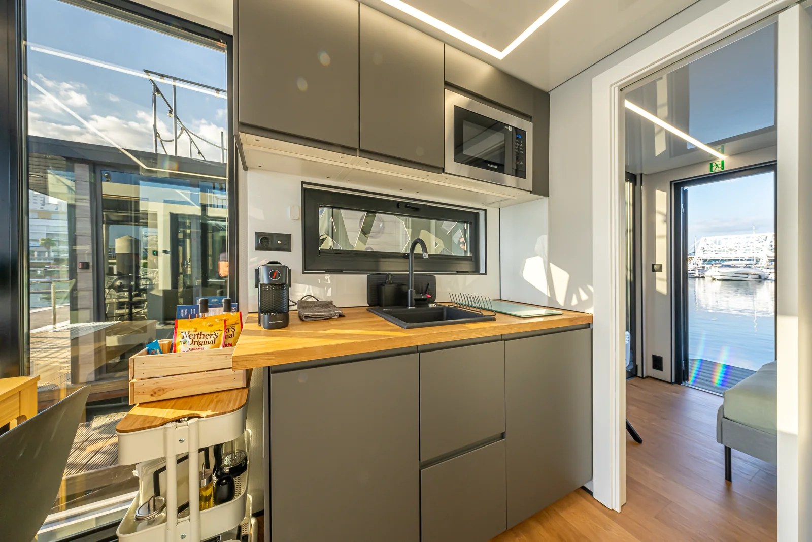 Houseboat Modern 9 1 Bedroom 32.40 m² 4
