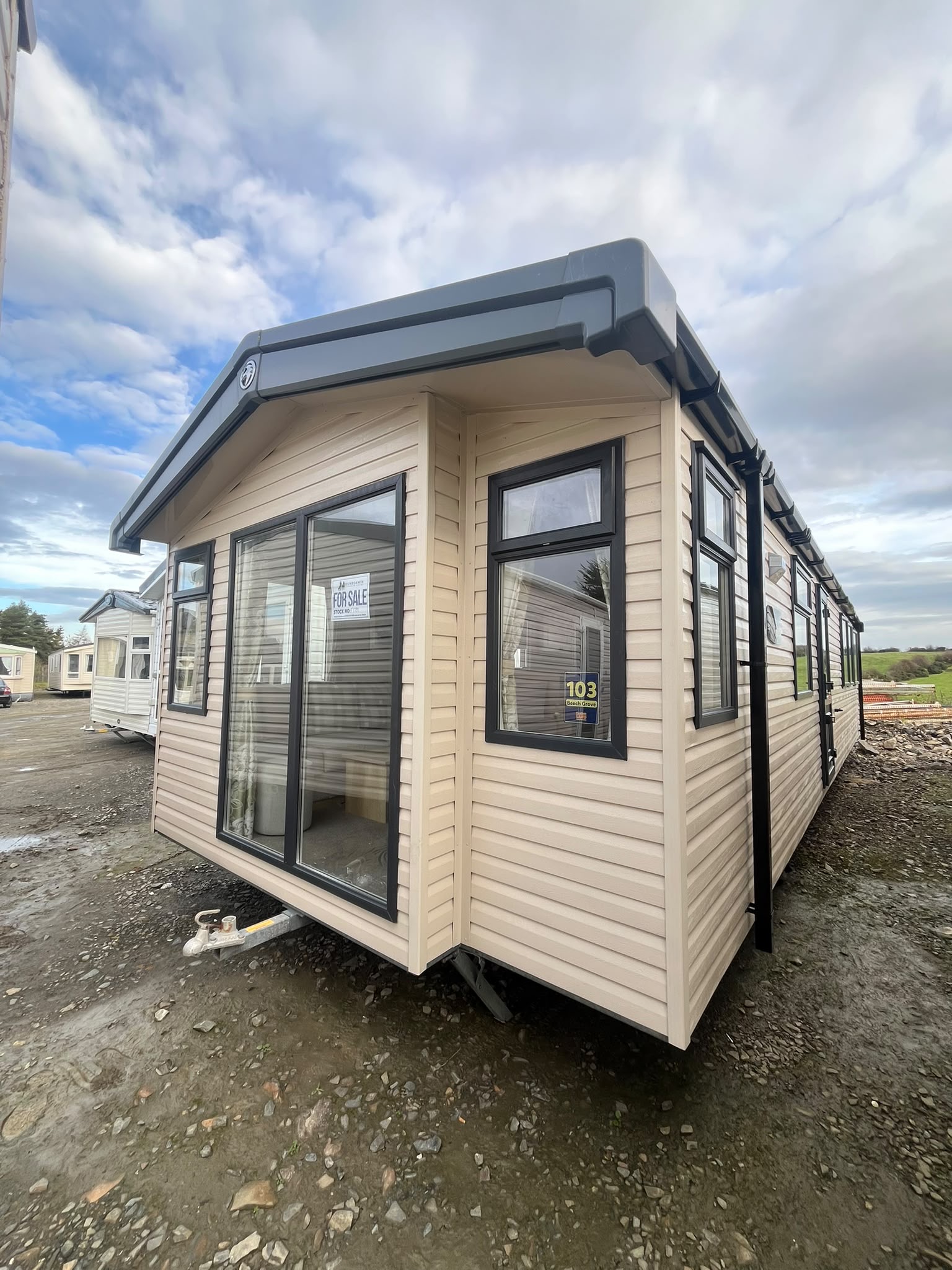 Swift Burgundy 3 Slaapkamers 40,14 m²