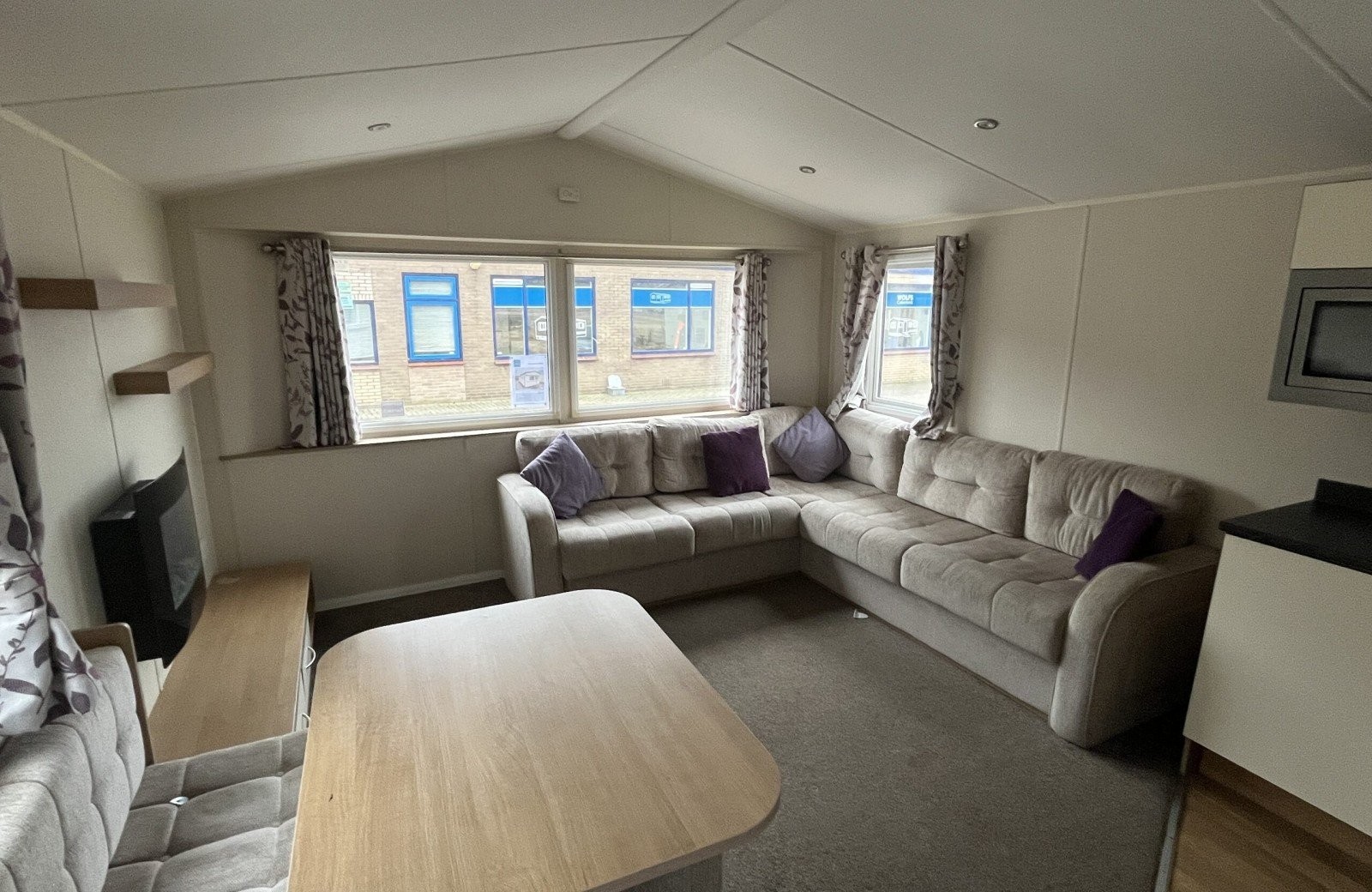 Willerby Seasons 3 Bedrooms 42.55 m² 8