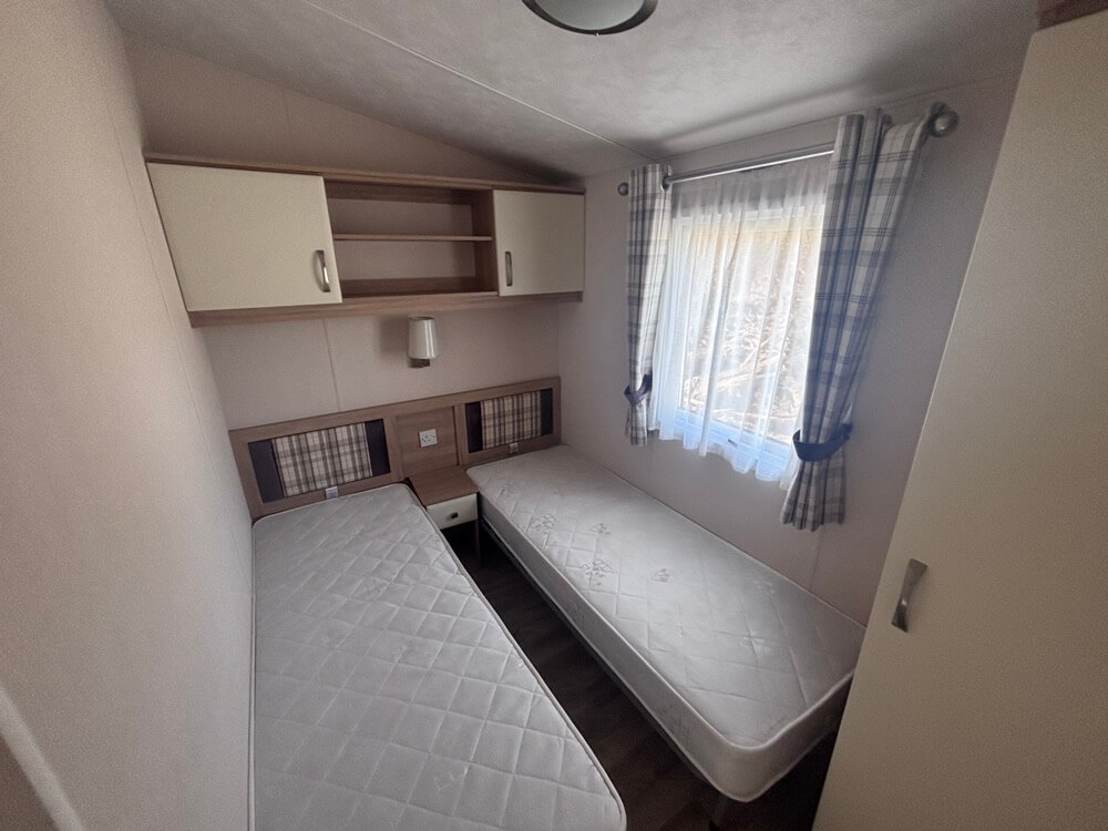 UK 45 2 Bedrooms 44.00 m² 15