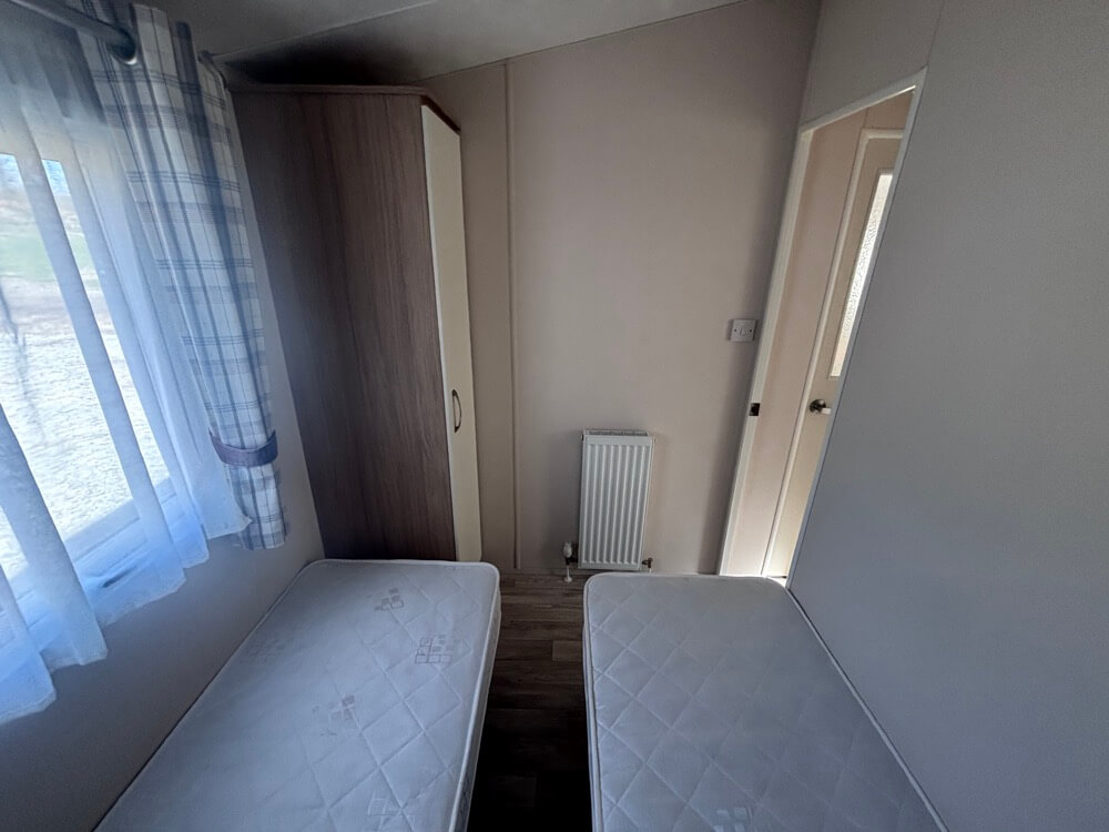 UK 45 2 Bedrooms 44.00 m² 16
