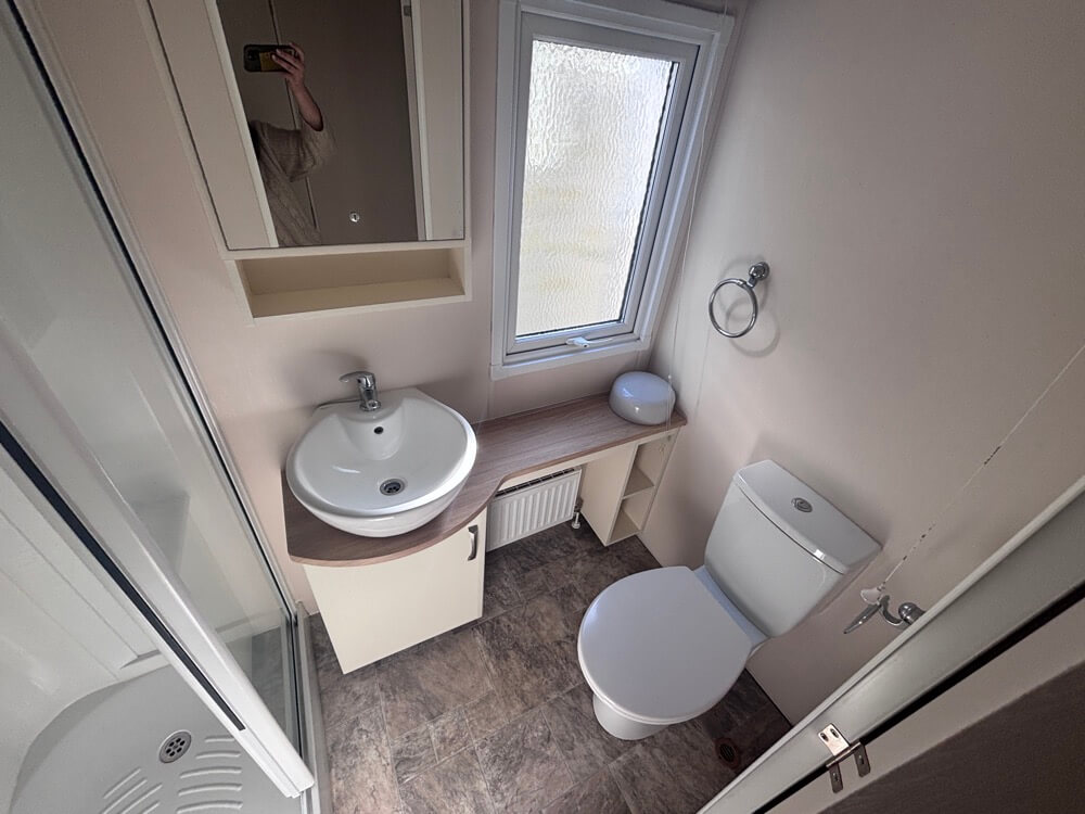 UK 45 2 Bedrooms 44.00 m² 18