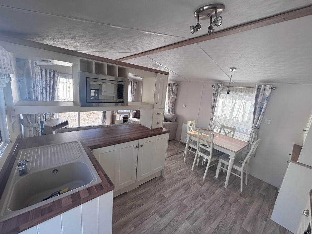 UK 45 2 Bedrooms 44.00 m² 3