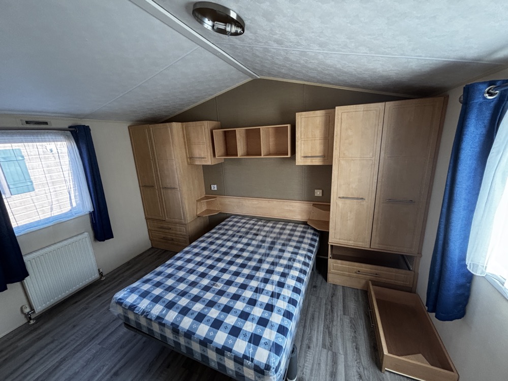 UK PMR 2 Bedrooms 42.80 m² 8