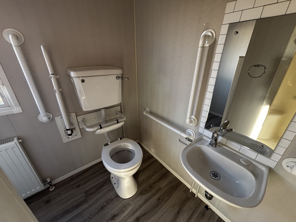 UK PMR 2 Bedrooms 42.80 m² 15