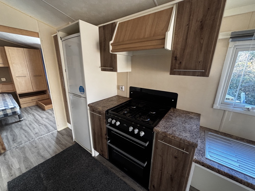 UK PMR 2 Bedrooms 42.80 m² 6