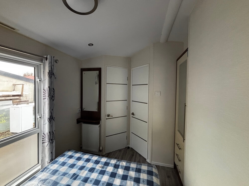 UK 391 3 Bedrooms 46.00 m² 13