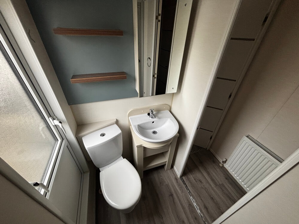 UK 391 3 Bedrooms 46.00 m² 21