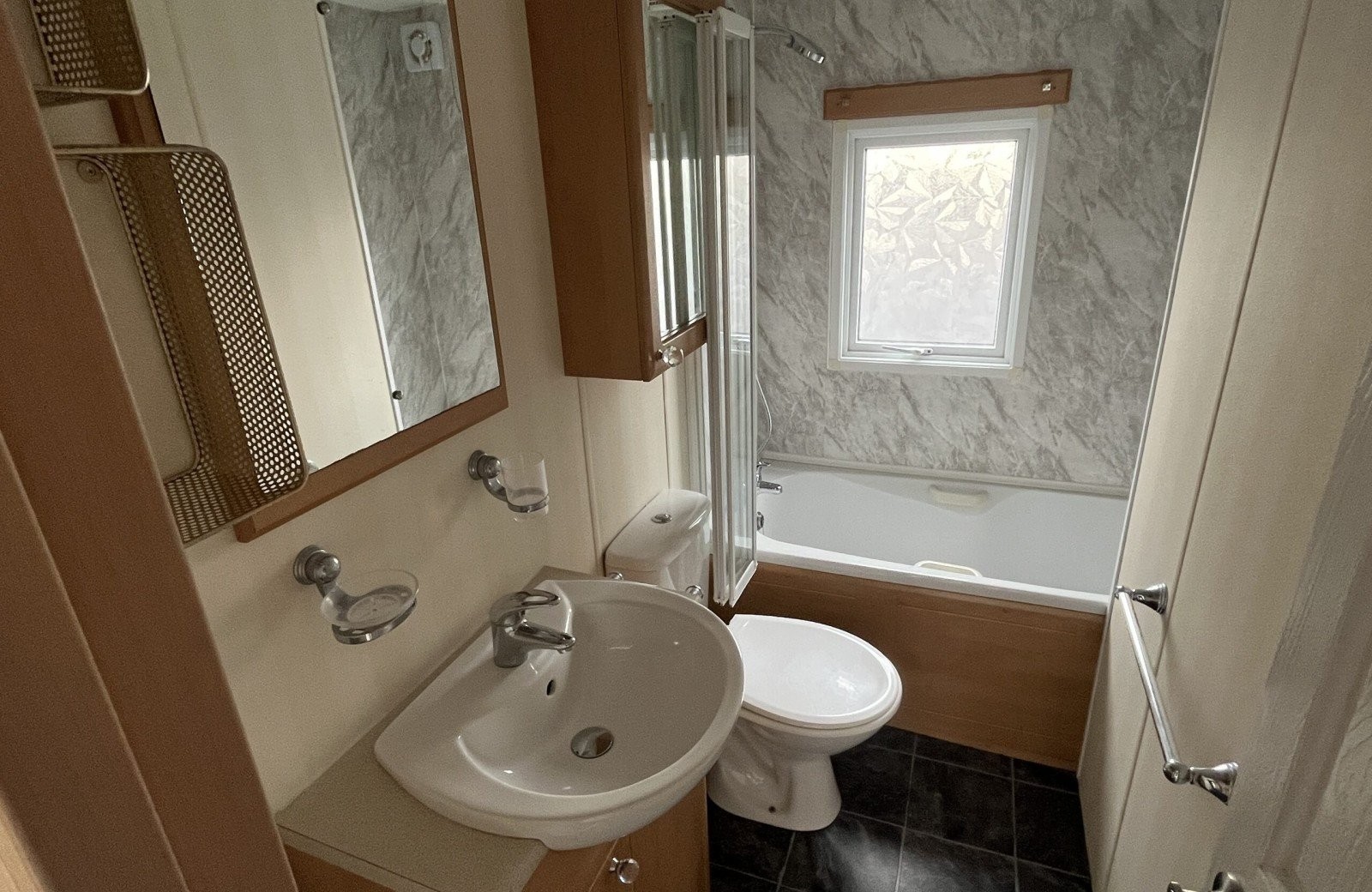Pemberton Park Lane 3 Bedrooms 54.00 m² 2006 20