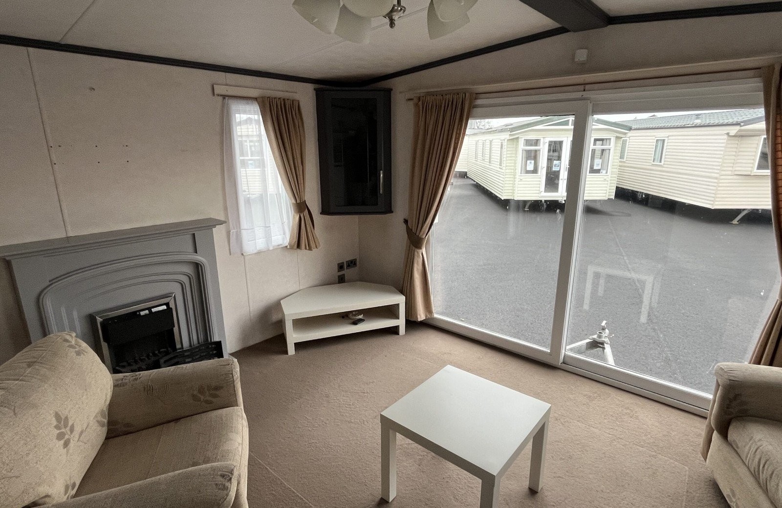 Pemberton Park Lane 3 Bedrooms 54.00 m² 2006 7