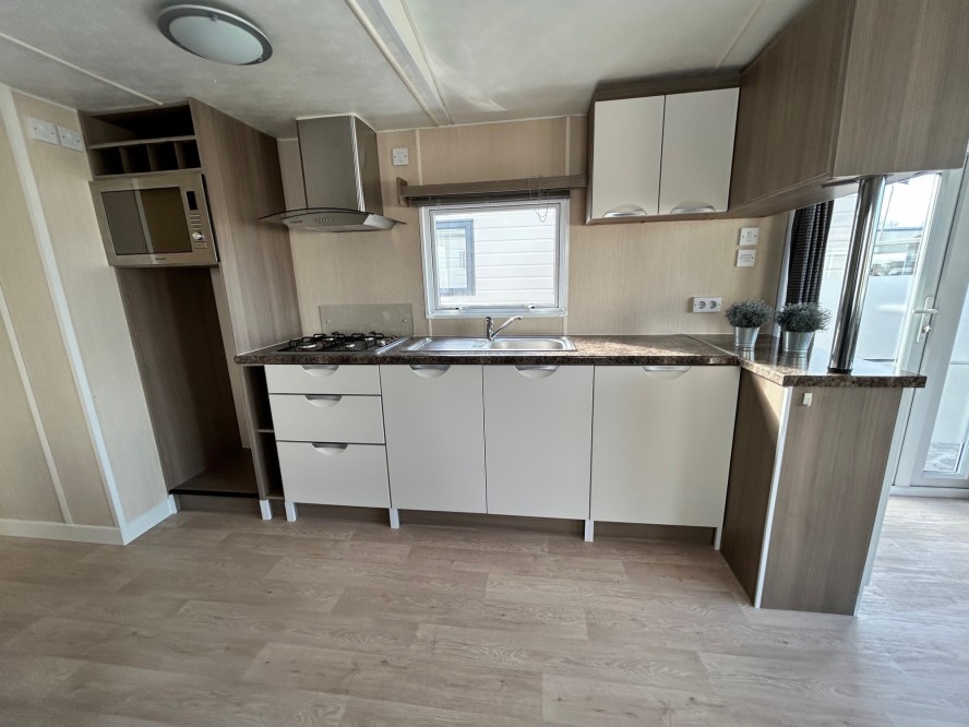 Ultimate Super 2 2 Bedrooms 38.85 m² 7