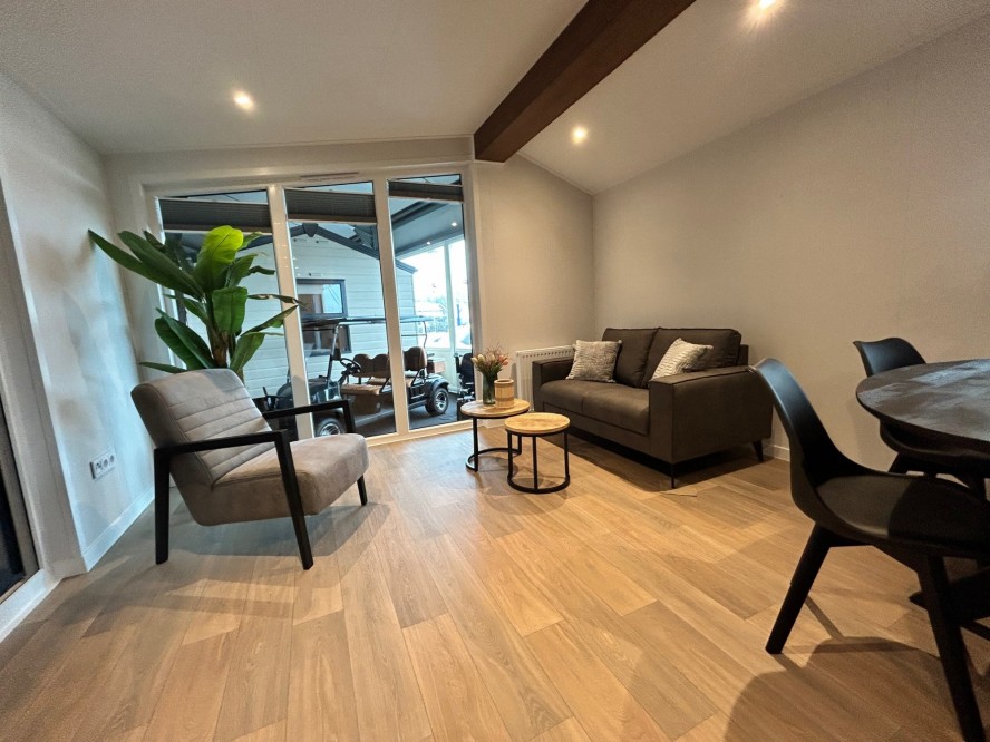 Romantic Square 2 2 Bedrooms 40.00 m² 4
