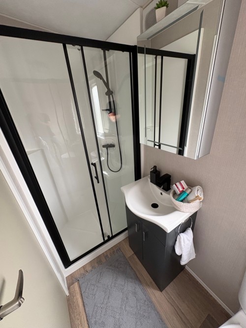Nordik Jubilee 2 with Peninsula Kitchen 2 Bedrooms 42.80 m² 17
