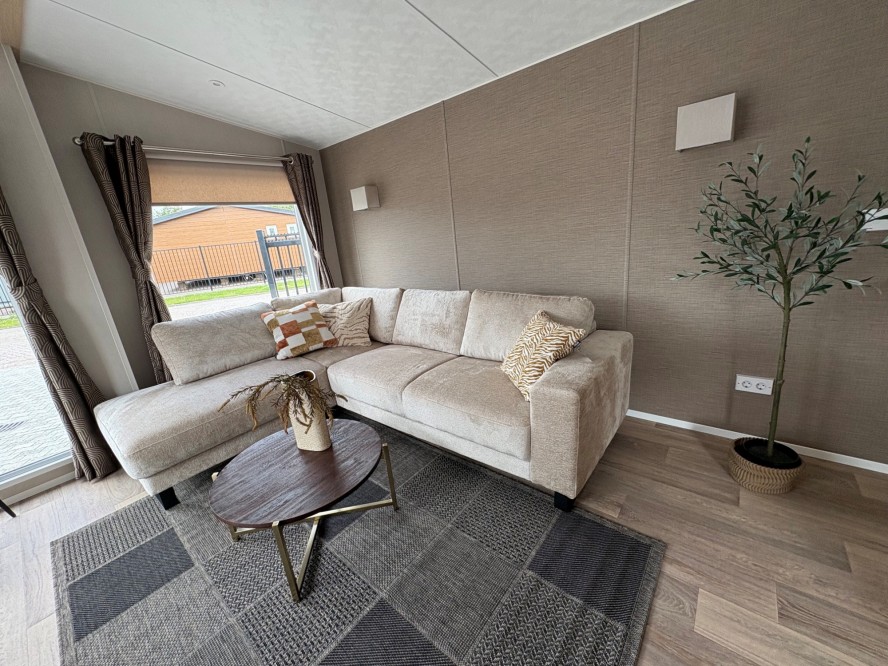 Nordik Jubilee 2 with Peninsula Kitchen 2 Bedrooms 42.80 m² 4