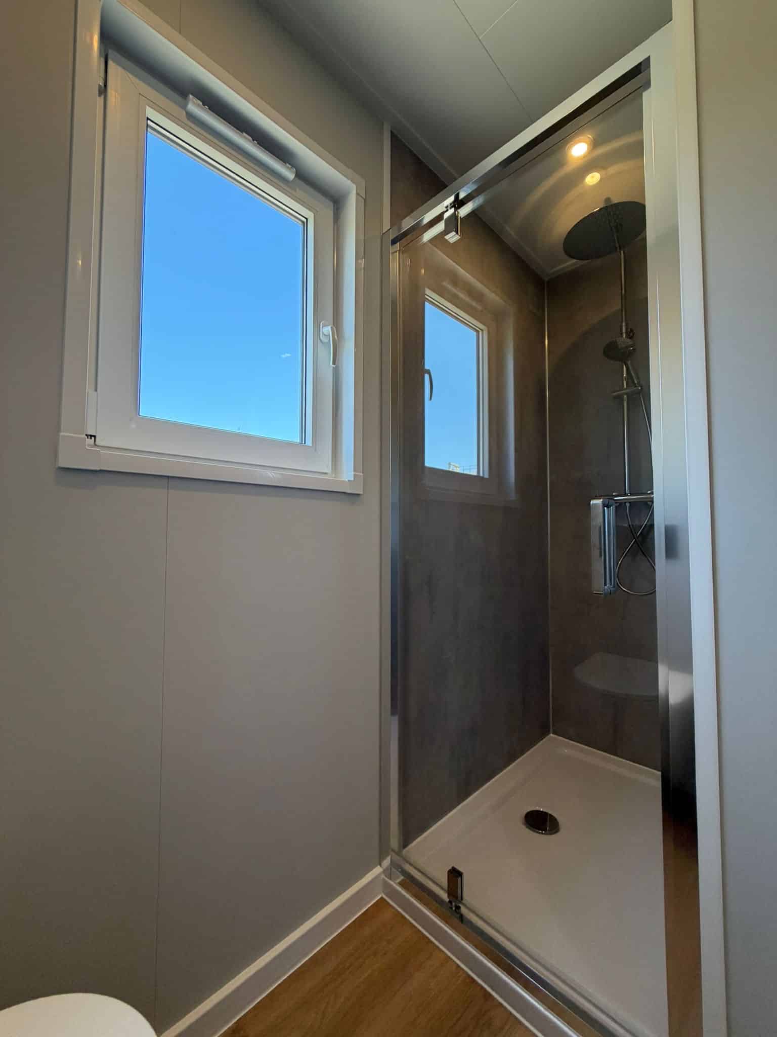 Ultimate Cube 4 Bedrooms 43.20 m² 26