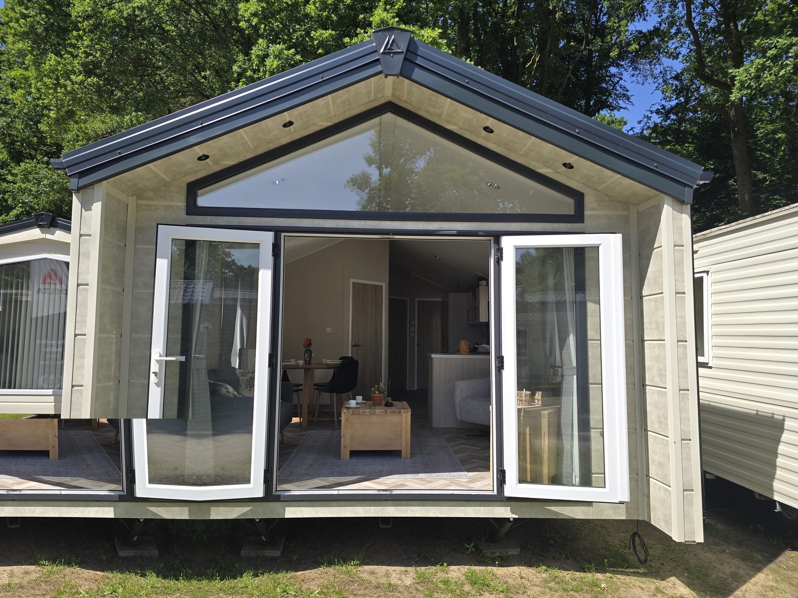 Delta Sky 2 Bedrooms 44.00 m² 2
