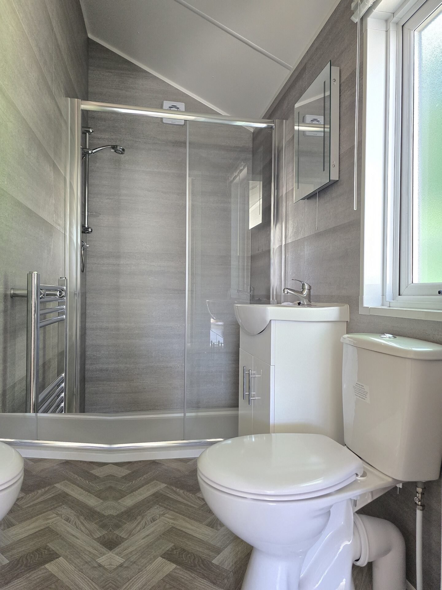 Delta Sky 2 Bedrooms 44.00 m² 18