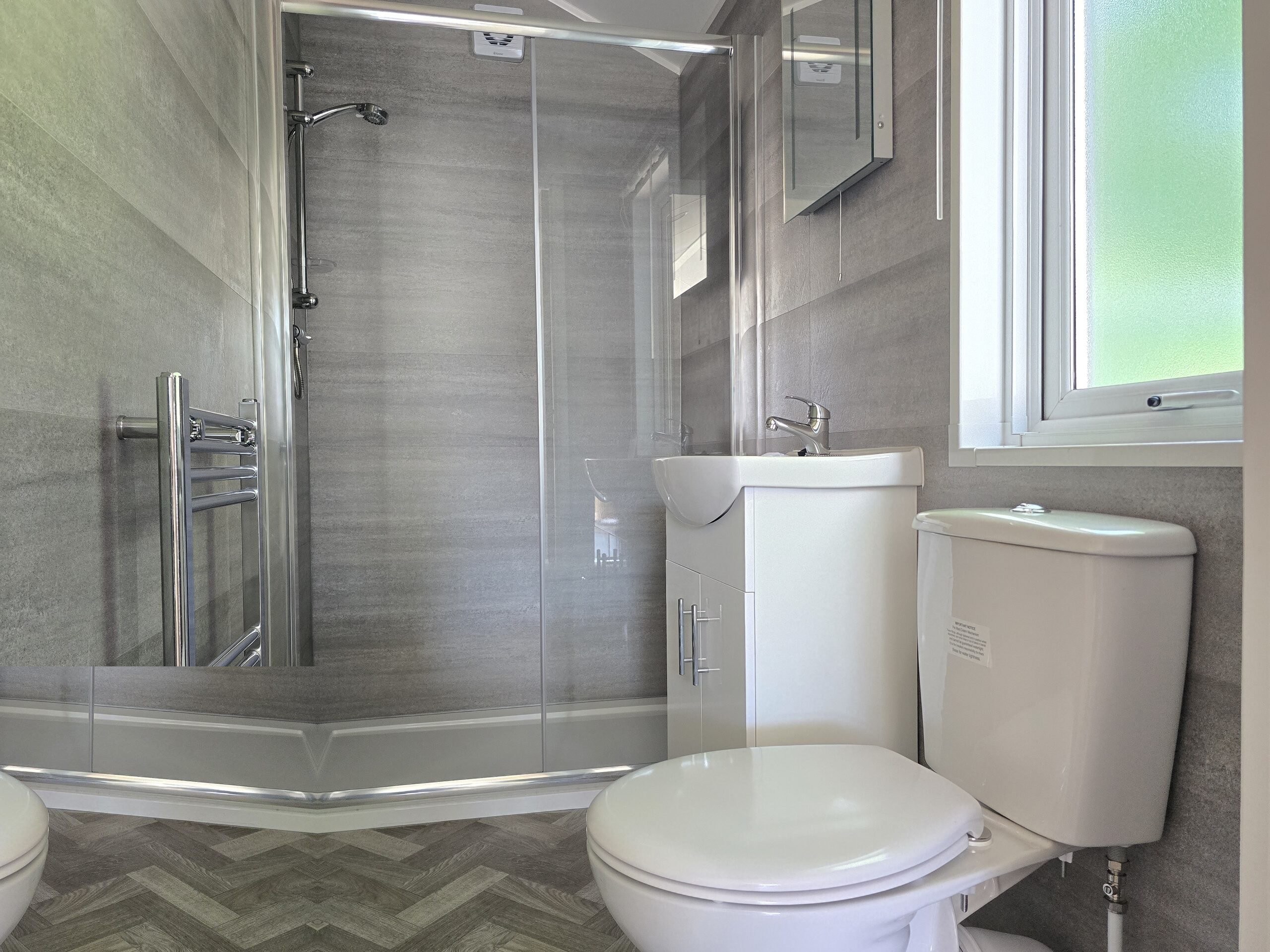 Delta Sky 2 Bedrooms 44.00 m² 19