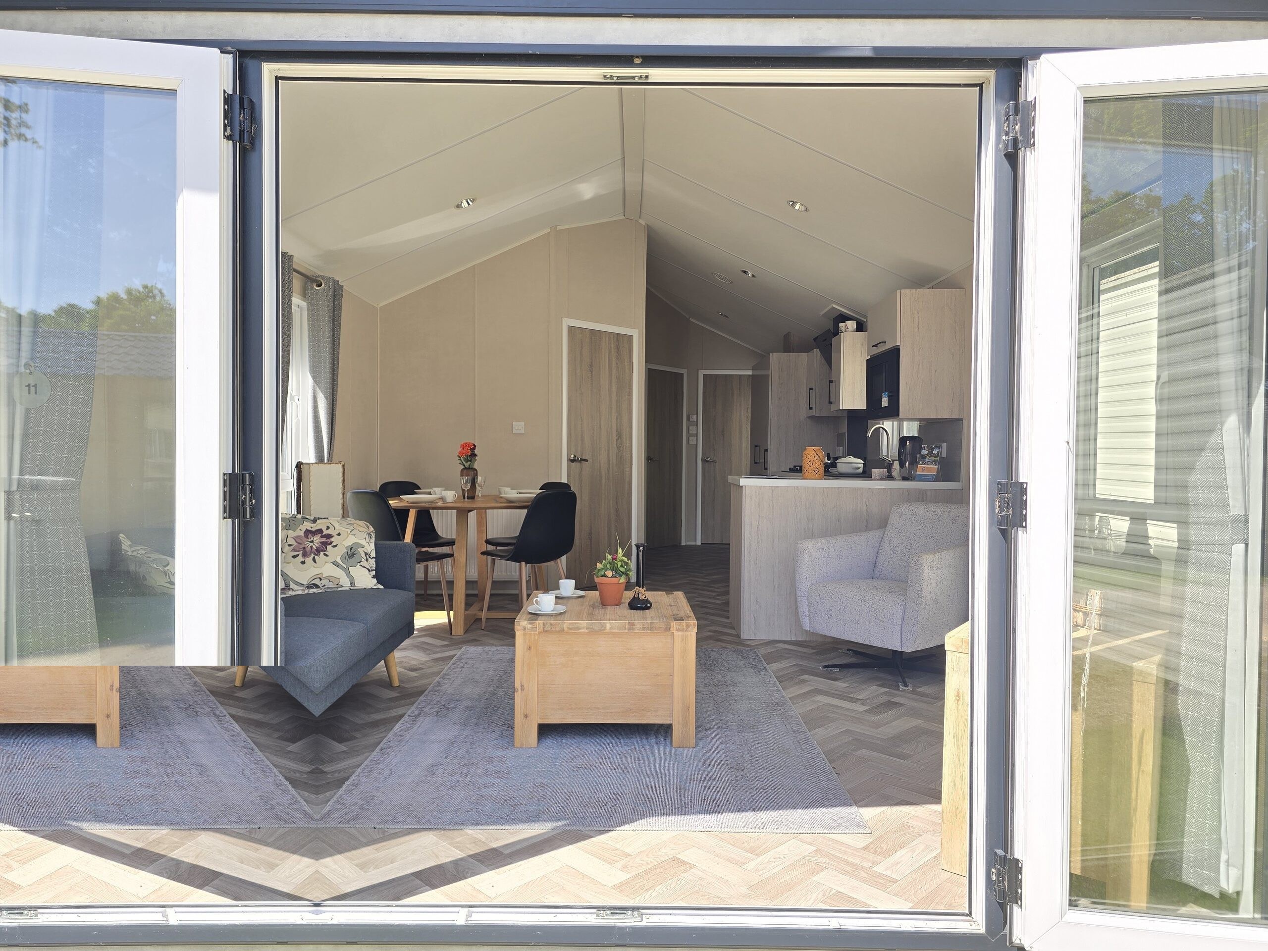 Delta Sky 2 Bedrooms 44.00 m² 3