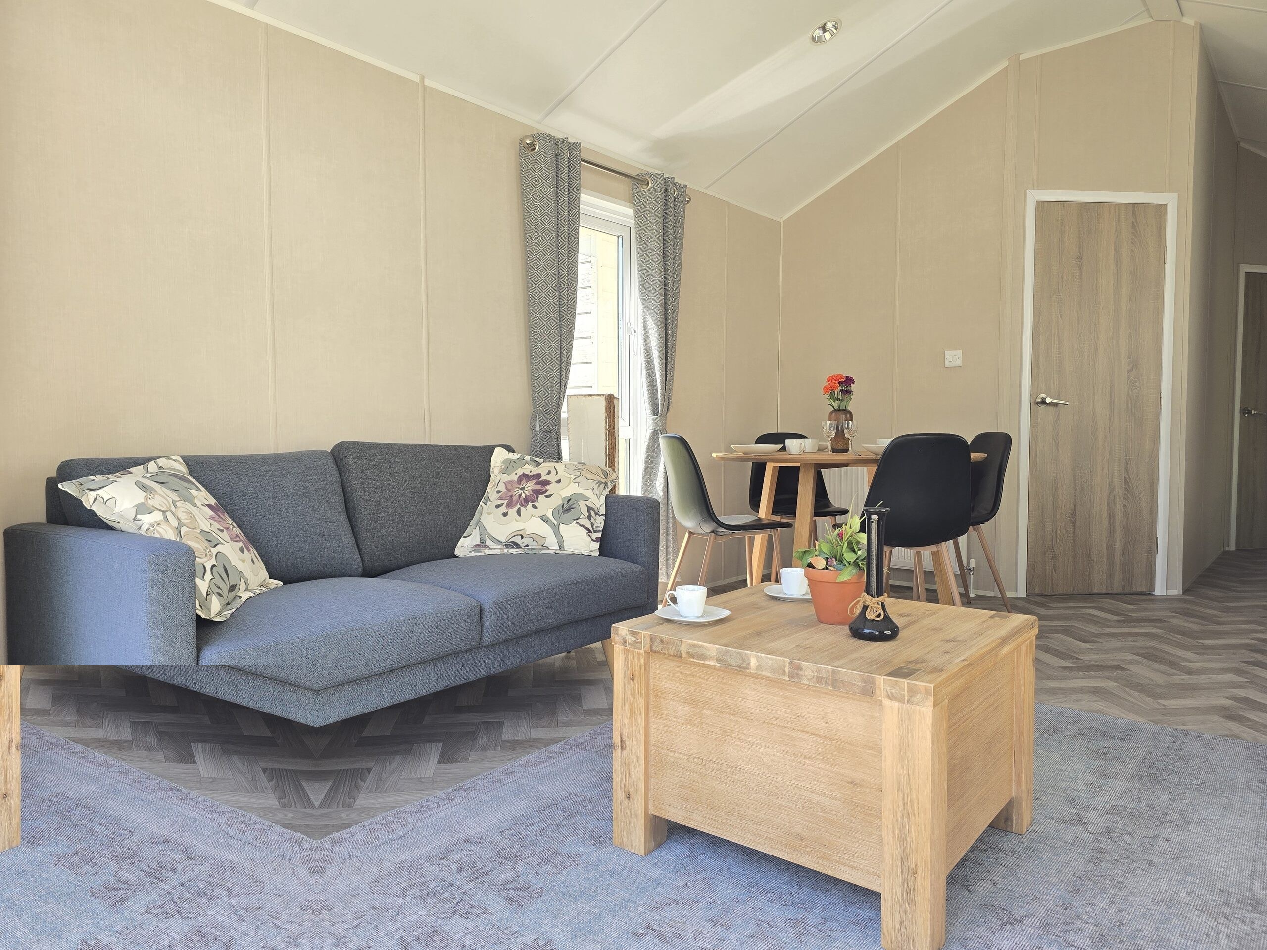 Delta Sky 2 Bedrooms 44.00 m² 5