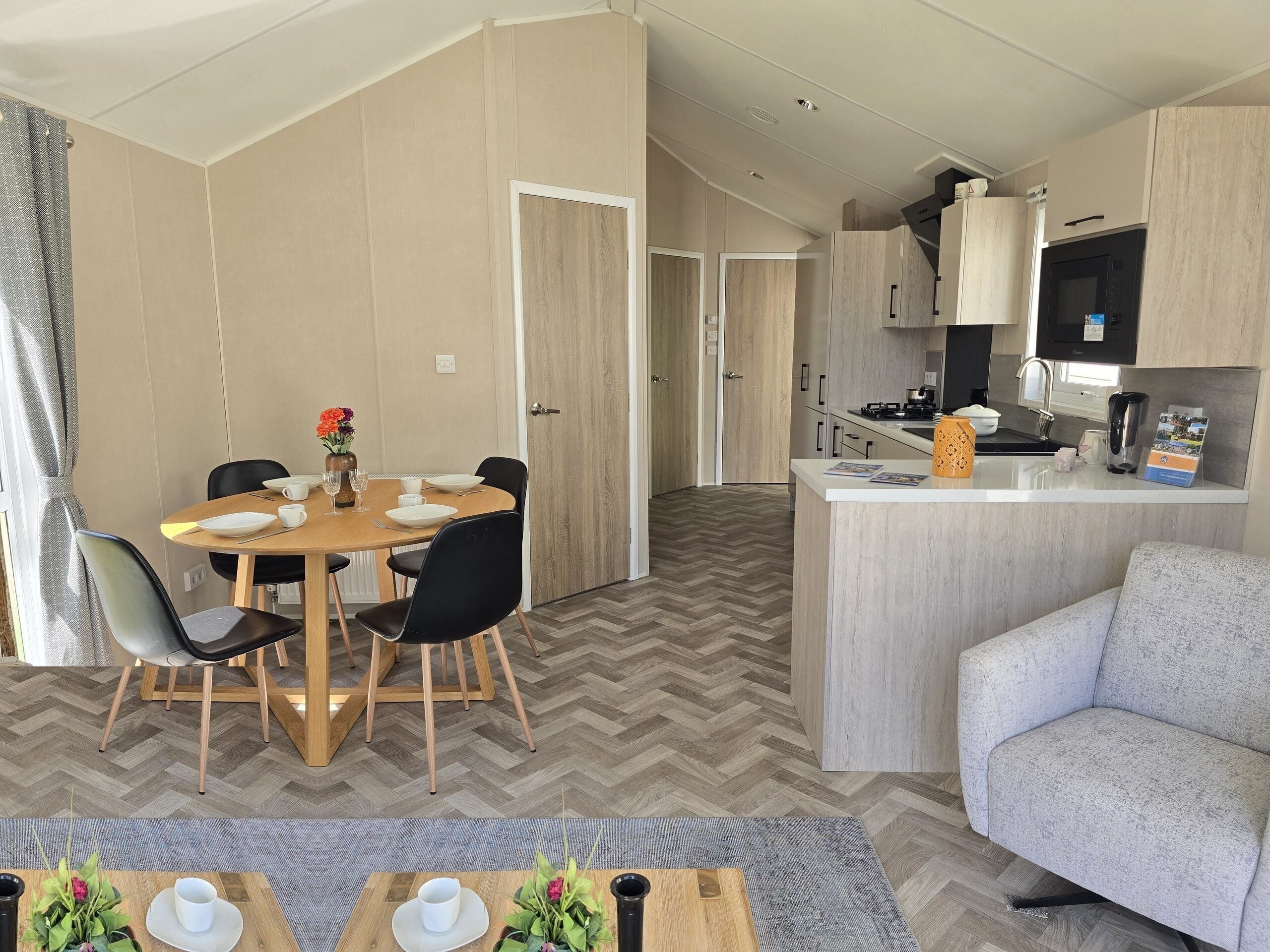 Delta Sky 2 Bedrooms 44.00 m² 6